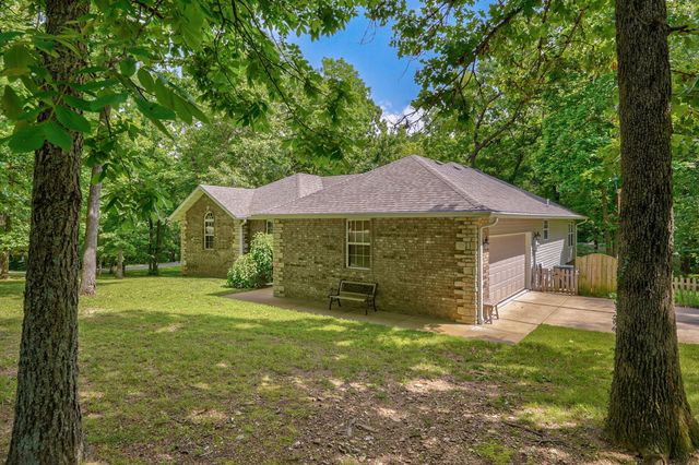 205 Nice Place Road, Clever, MO 65631