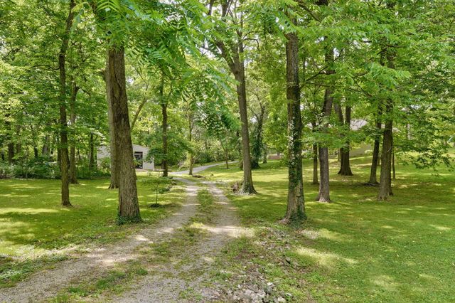205 Nice Place Road, Clever, MO 65631