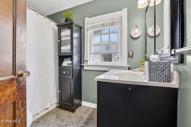 4303 Overland Parkway, Toledo, OH 43612