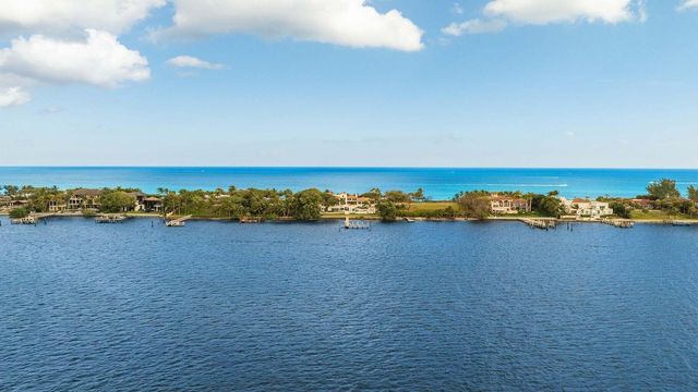 1840 S Ocean Boulevard, Manalapan, FL 33462