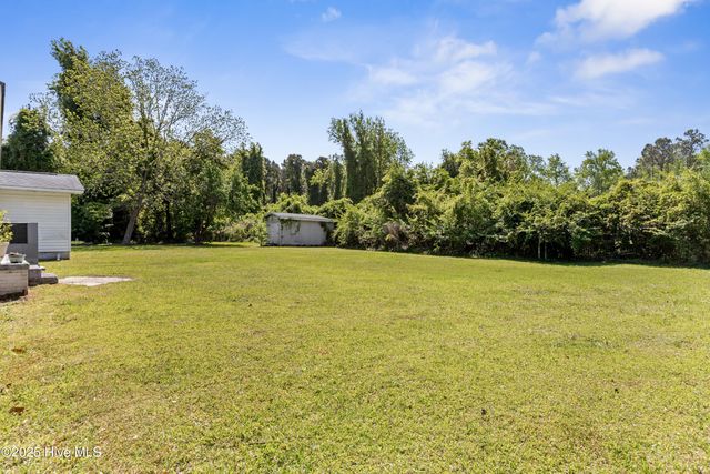 226 Great Neck Landing Road, Hubert, NC 28539