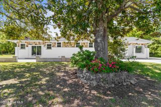 226 Great Neck Landing Road, Hubert, NC 28539