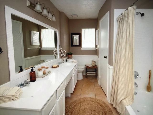 11005 Tobasa Court, Houston, TX 77086