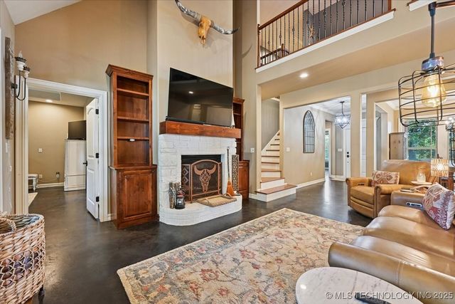 121 Quanah Road, Fort Gibson, OK 74434