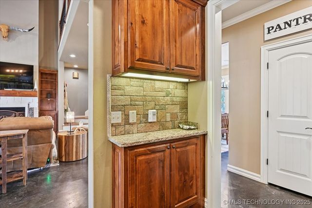 121 Quanah Road, Fort Gibson, OK 74434