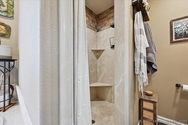 121 Quanah Road, Fort Gibson, OK 74434