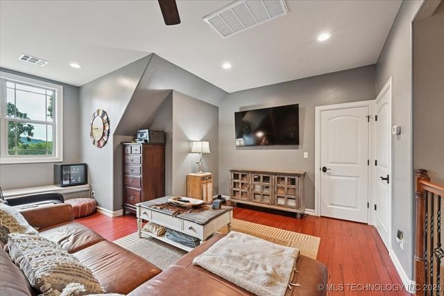 121 Quanah Road, Fort Gibson, OK 74434