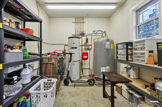 121 Quanah Road, Fort Gibson, OK 74434