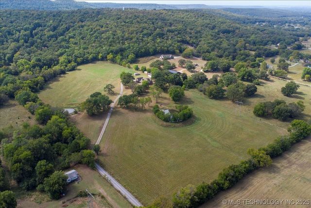 121 Quanah Road, Fort Gibson, OK 74434