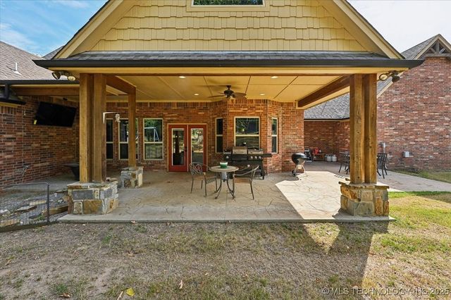 121 Quanah Road, Fort Gibson, OK 74434