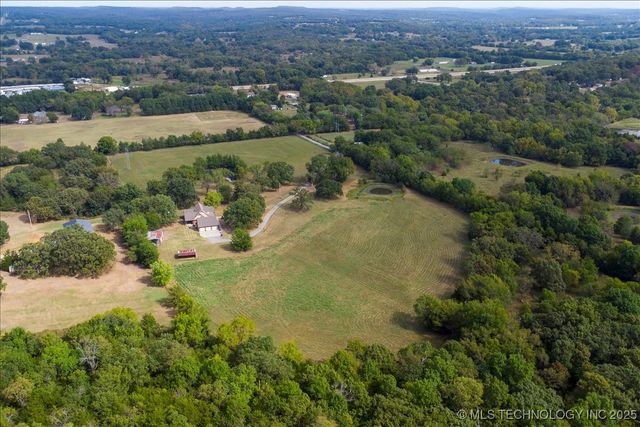 121 Quanah Road, Fort Gibson, OK 74434