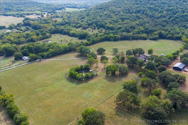 121 Quanah Road, Fort Gibson, OK 74434