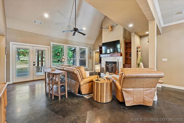 121 Quanah Road, Fort Gibson, OK 74434