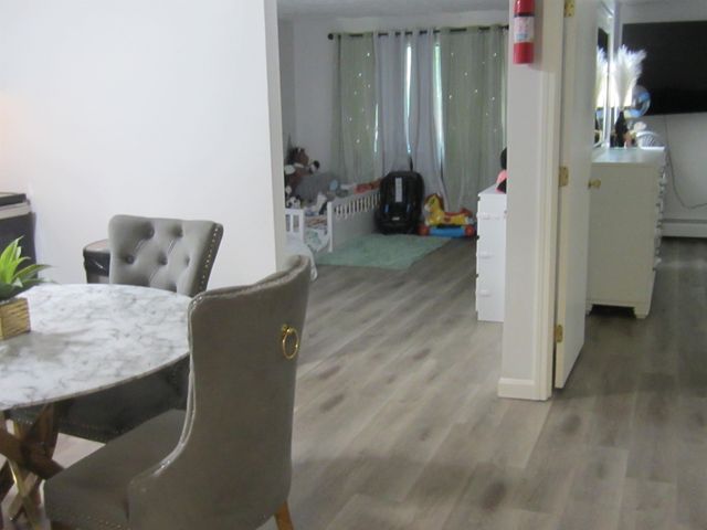 55 Log St Apt 2C, Manchester, NH 03102
