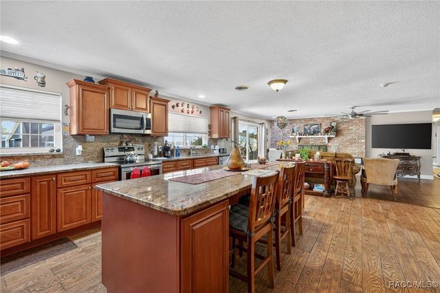 2230 SW 87th Place, Ocala, FL 34476