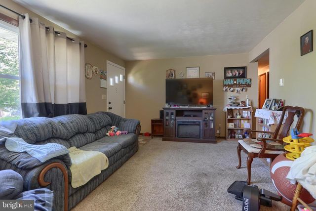 1154 KOCHENDERFER RD, Lebanon, PA 17046
