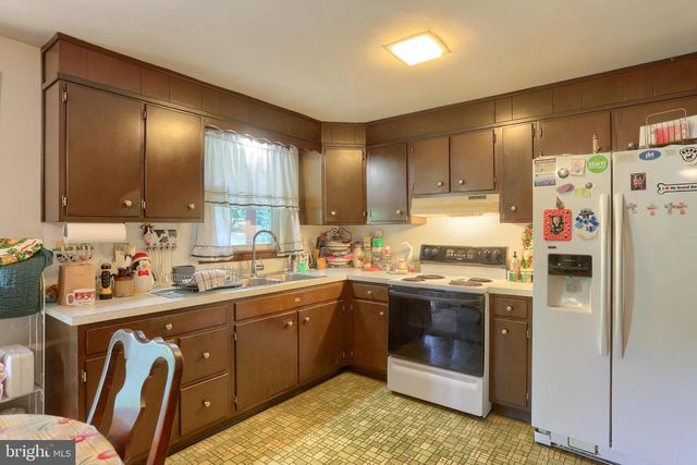 1154 KOCHENDERFER RD, Lebanon, PA 17046