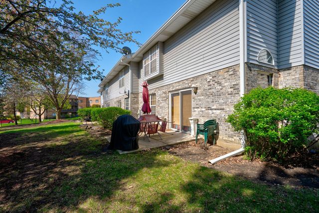 667 Tamarac Boulevard, Addison, IL 60101