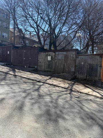130 134 136 Oliver Avenue, Yonkers, NY 10701
