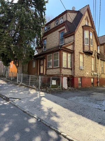 130 134 136 Oliver Avenue, Yonkers, NY 10701