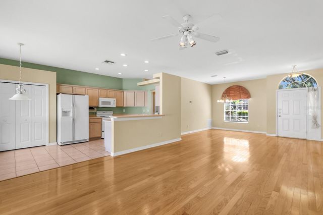 1720 LORIANA STREET, Brandon, FL 33511