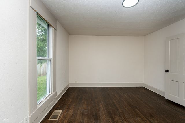 321 Milton, Anderson, IN 46012