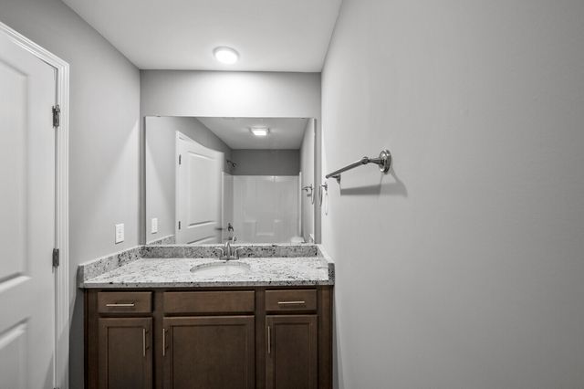 166 Oasis Dr, La Vergne, TN 37086