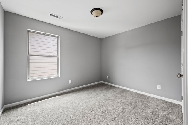 166 Oasis Dr, La Vergne, TN 37086