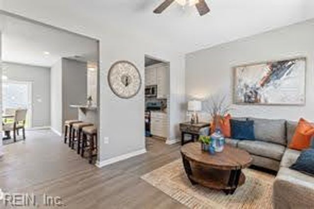 433 Wellons ST, Suffolk, VA 23434