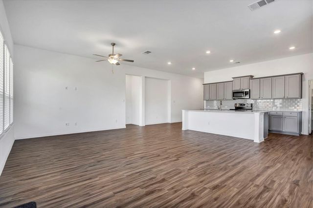 506 Sixpence LN, Georgetown, TX 78628
