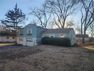 5808 Mackey Street, Mission, KS 66202