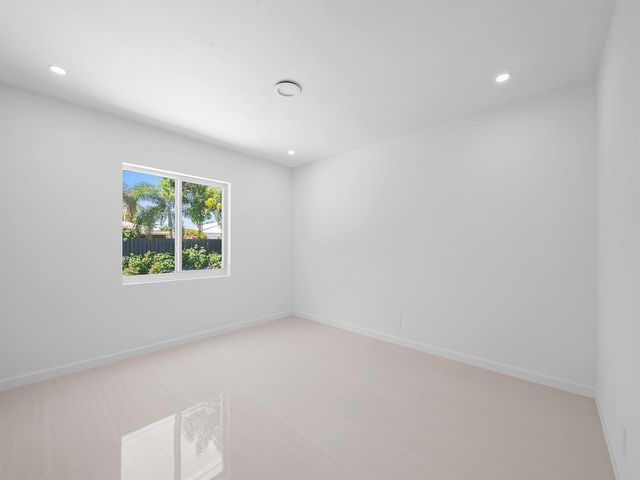 1750 NE 49th Street, Fort Lauderdale, FL 33334