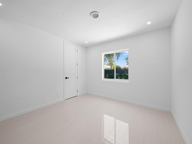 1750 NE 49th Street, Fort Lauderdale, FL 33334