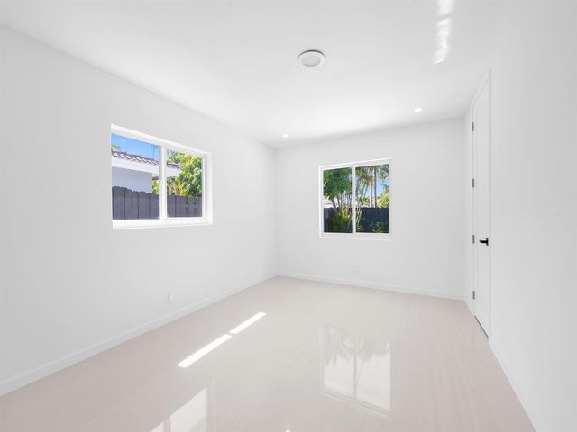 1750 NE 49th Street, Fort Lauderdale, FL 33334