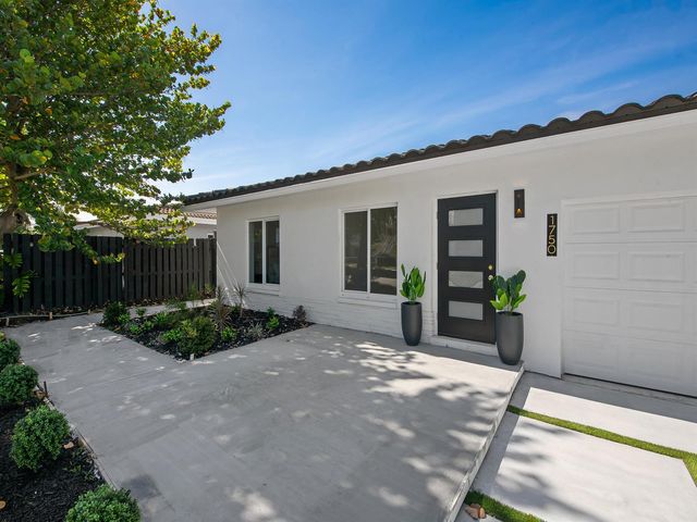 1750 NE 49th Street, Fort Lauderdale, FL 33334