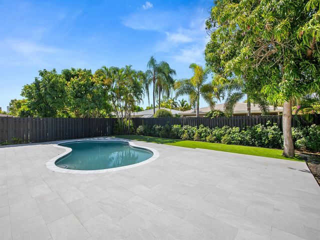 1750 NE 49th Street, Fort Lauderdale, FL 33334