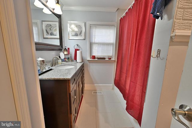 1114 SALEM RD, Burlington, NJ 08016