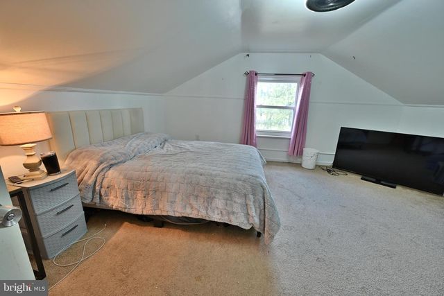 1114 SALEM RD, Burlington, NJ 08016