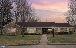 1114 SALEM RD, Burlington, NJ 08016