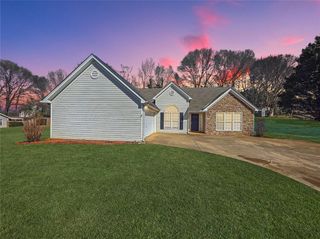 406 Kiley Drive, Hoschton, GA 30548