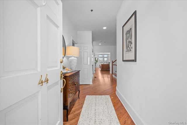 10 Old Jackson Avenue 44, Hastings-on-hudson, NY 10706