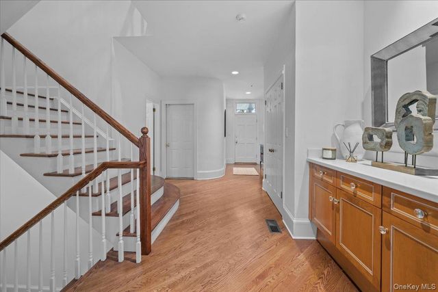 10 Old Jackson Avenue 44, Hastings-on-hudson, NY 10706