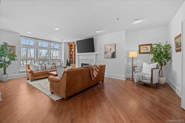 10 Old Jackson Avenue 44, Hastings-on-hudson, NY 10706