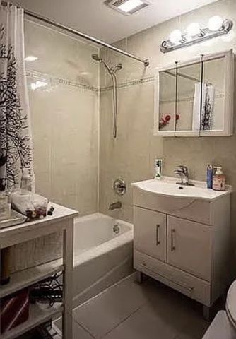 4506 64th St Apt 6C, New York City, NY 11377