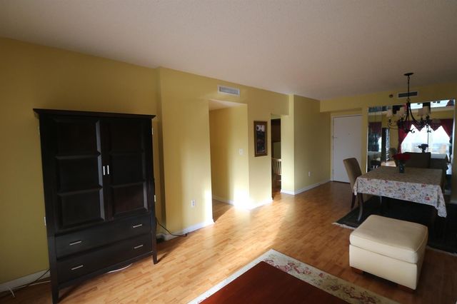 4001 Hillcrest Drive 510, Hollywood, FL 33021