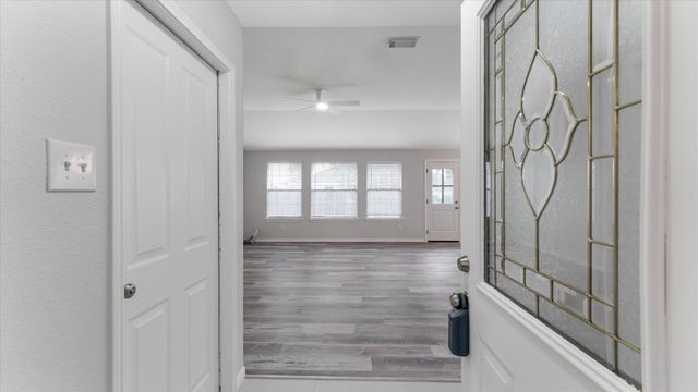 16895 Bob White, Conroe, TX 77385