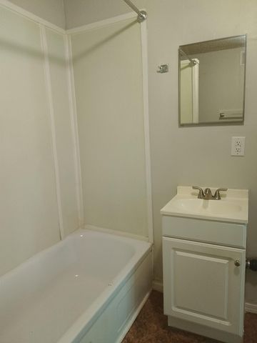 1023 N Saint Paul St, Wichita, KS 67203