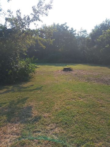 1023 N Saint Paul St, Wichita, KS 67203