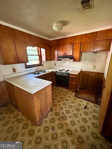 2443 Lambert Drive, Macon, GA 31206