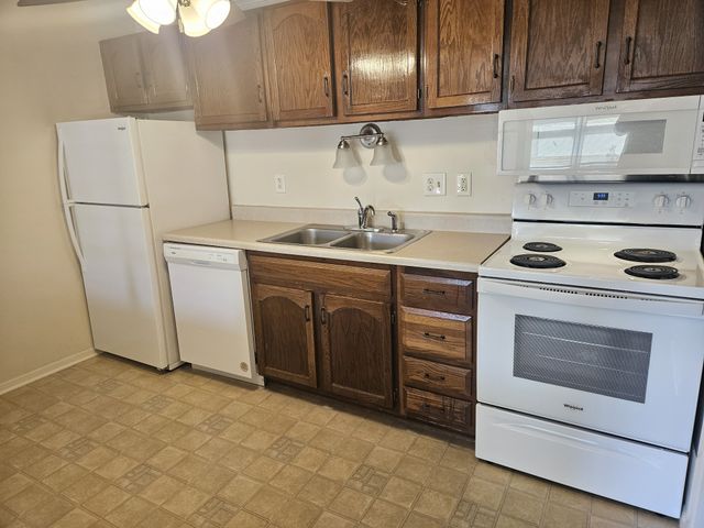 274 Donna Dr Apt B, Hendersonville, TN 37075